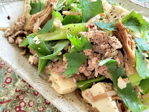 豚挽肉と豆腐の茶えのき炒め♩しそ風味